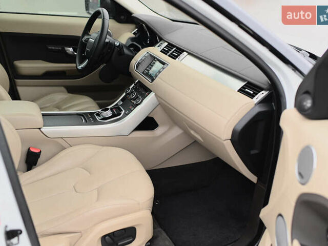 Білий Ленд Ровер Рендж Ровер Евок, об'ємом двигуна 2.2 л та пробігом 110 тис. км за 21000 $, фото 46 на Automoto.ua