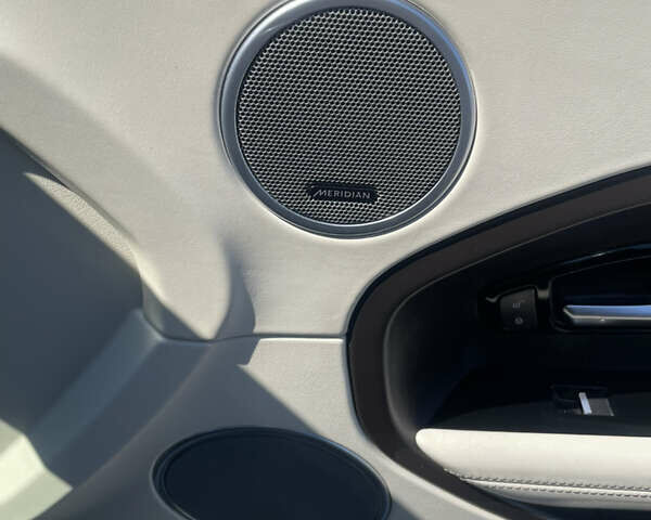 Білий Ленд Ровер Рендж Ровер Евок, об'ємом двигуна 2.18 л та пробігом 152 тис. км за 21000 $, фото 39 на Automoto.ua