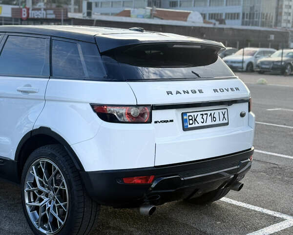 Ленд Ровер Рендж Ровер Эвок 2014 в Петропавлівська Борщагівка на Automoto.ua Белый Ленд Ровер Рендж Ровер Эвок, объемом двигателя 2 л и пробегом 119 тыс. км за 19500 $, фото 15 на Automoto.ua