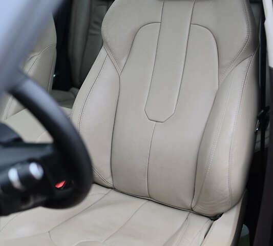 Білий Ленд Ровер Рендж Ровер Евок, об'ємом двигуна 2.2 л та пробігом 110 тис. км за 21000 $, фото 26 на Automoto.ua