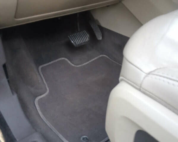 Білий Ленд Ровер Рендж Ровер Евок, об'ємом двигуна 2 л та пробігом 166 тис. км за 14500 $, фото 32 на Automoto.ua