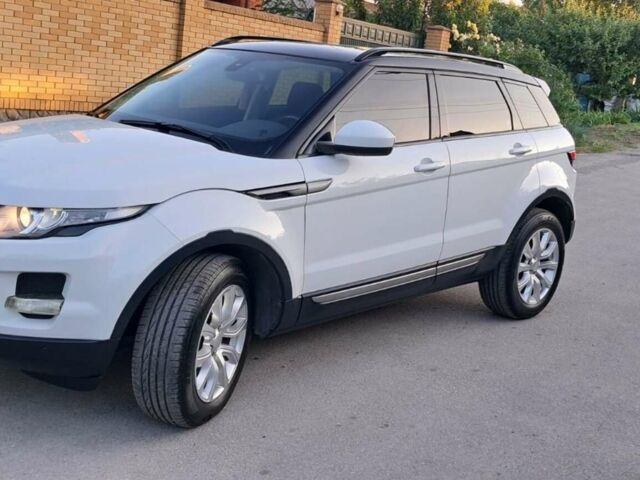 Білий Ленд Ровер Рендж Ровер Евок, об'ємом двигуна 2.18 л та пробігом 185 тис. км за 18000 $, фото 12 на Automoto.ua