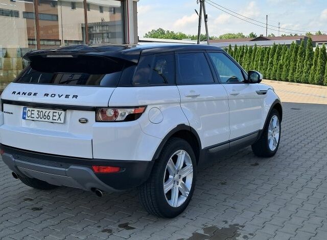 Білий Ленд Ровер Рендж Ровер Евок, об'ємом двигуна 2 л та пробігом 160 тис. км за 13597 $, фото 3 на Automoto.ua