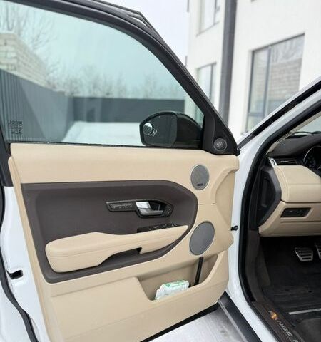 Білий Ленд Ровер Рендж Ровер Евок, об'ємом двигуна 2 л та пробігом 120 тис. км за 17900 $, фото 12 на Automoto.ua