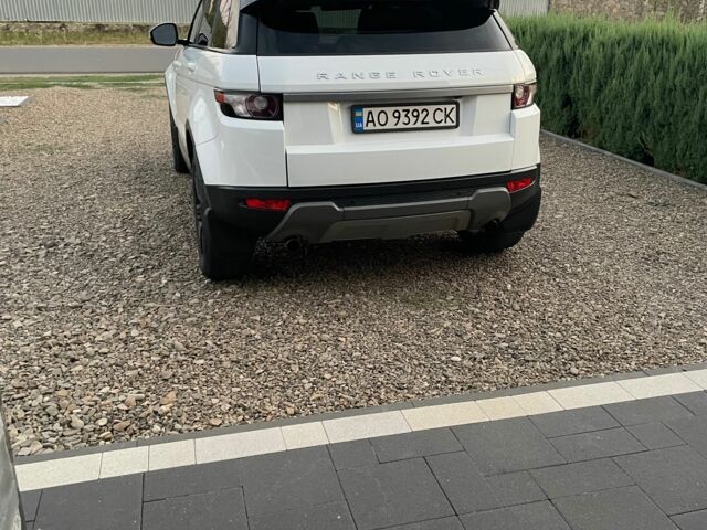 Білий Ленд Ровер Рендж Ровер Евок, об'ємом двигуна 2 л та пробігом 111 тис. км за 15999 $, фото 11 на Automoto.ua