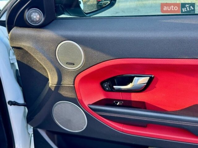 Белый Ленд Ровер Рендж Ровер Эвок, объемом двигателя 2 л и пробегом 135 тыс. км за 15500 $, фото 33 на Automoto.ua