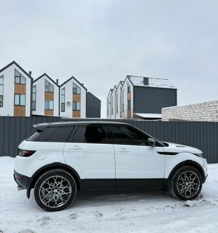 Білий Ленд Ровер Рендж Ровер Евок, об'ємом двигуна 2 л та пробігом 120 тис. км за 17900 $, фото 3 на Automoto.ua