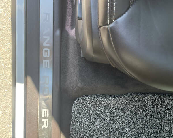 Білий Ленд Ровер Рендж Ровер Евок, об'ємом двигуна 2.18 л та пробігом 152 тис. км за 21000 $, фото 43 на Automoto.ua