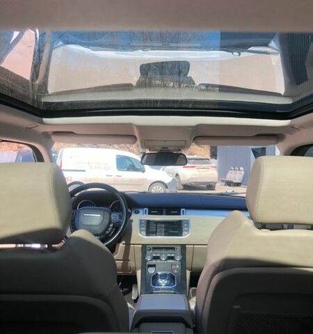 Белый Ленд Ровер Рендж Ровер Эвок, объемом двигателя 2 л и пробегом 245 тыс. км за 16300 $, фото 57 на Automoto.ua