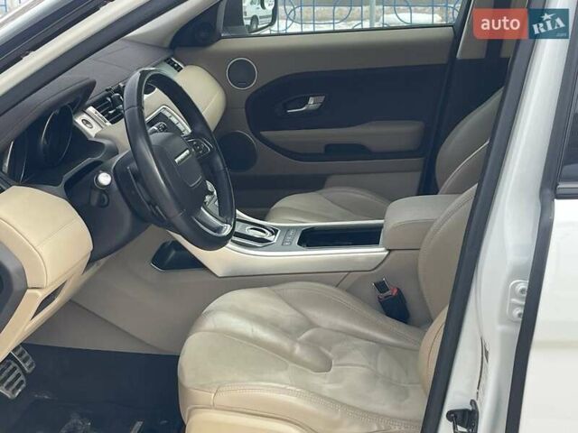 Белый Ленд Ровер Рендж Ровер Эвок, объемом двигателя 2 л и пробегом 125 тыс. км за 17900 $, фото 10 на Automoto.ua