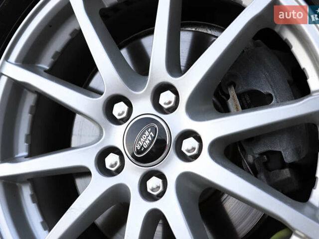 Білий Ленд Ровер Рендж Ровер Евок, об'ємом двигуна 2.18 л та пробігом 108 тис. км за 18999 $, фото 32 на Automoto.ua