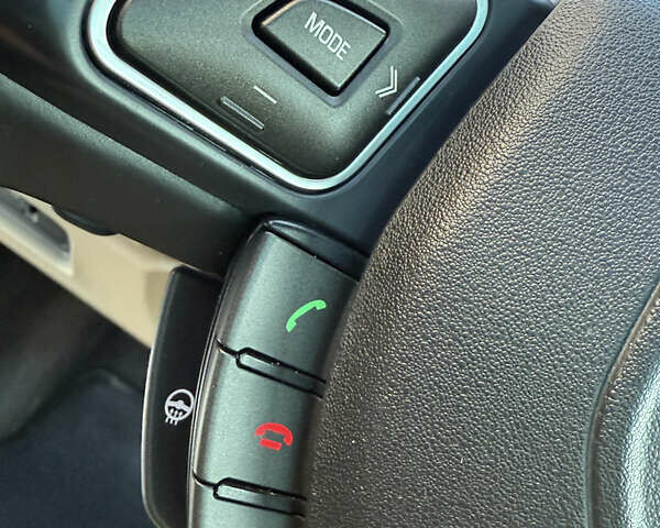 Белый Ленд Ровер Рендж Ровер Эвок, объемом двигателя 2.2 л и пробегом 115 тыс. км за 18999 $, фото 79 на Automoto.ua