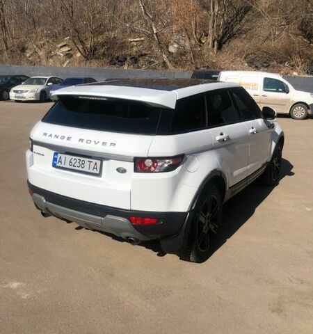 Белый Ленд Ровер Рендж Ровер Эвок, объемом двигателя 2 л и пробегом 245 тыс. км за 16300 $, фото 12 на Automoto.ua