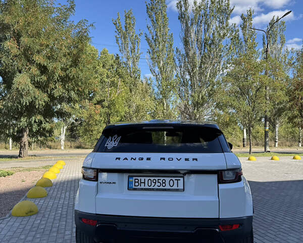 Білий Ленд Ровер Рендж Ровер Евок, об'ємом двигуна 2 л та пробігом 152 тис. км за 24000 $, фото 3 на Automoto.ua