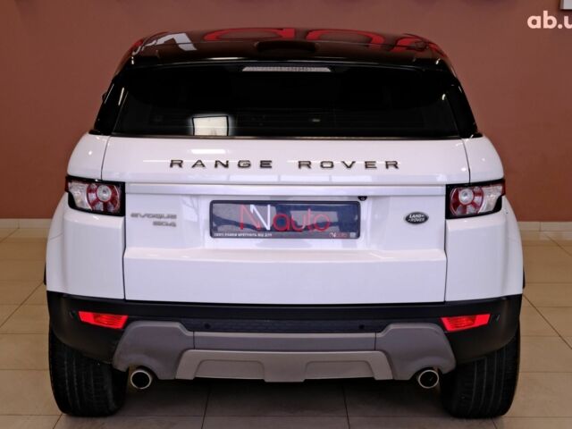 Білий Ленд Ровер Рендж Ровер Евок, об'ємом двигуна 2.2 л та пробігом 187 тис. км за 16900 $, фото 5 на Automoto.ua