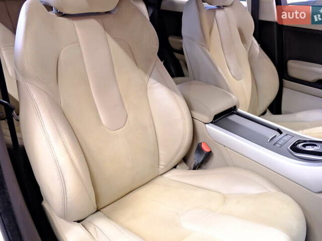 Білий Ленд Ровер Рендж Ровер Евок, об'ємом двигуна 2 л та пробігом 127 тис. км за 14900 $, фото 43 на Automoto.ua