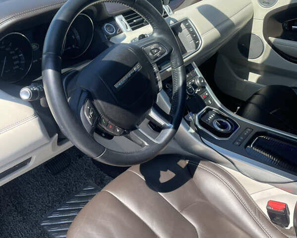 Білий Ленд Ровер Рендж Ровер Евок, об'ємом двигуна 2.18 л та пробігом 152 тис. км за 21000 $, фото 21 на Automoto.ua