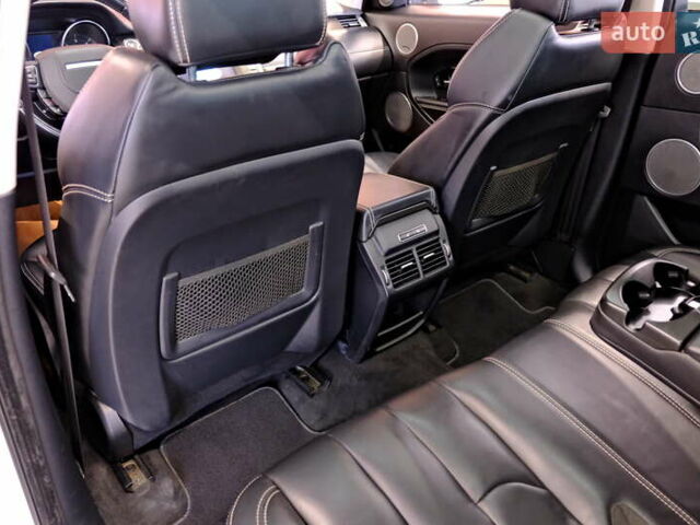 Білий Ленд Ровер Рендж Ровер Евок, об'ємом двигуна 2.2 л та пробігом 187 тис. км за 16900 $, фото 34 на Automoto.ua