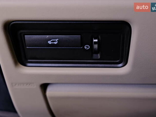 Білий Ленд Ровер Рендж Ровер Евок, об'ємом двигуна 2 л та пробігом 127 тис. км за 14900 $, фото 22 на Automoto.ua