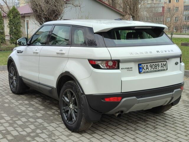 Білий Ленд Ровер Рендж Ровер Евок, об'ємом двигуна 2.2 л та пробігом 134 тис. км за 16990 $, фото 3 на Automoto.ua