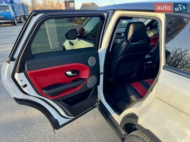 Белый Ленд Ровер Рендж Ровер Эвок, объемом двигателя 2 л и пробегом 135 тыс. км за 15500 $, фото 15 на Automoto.ua