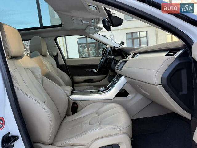 Белый Ленд Ровер Рендж Ровер Эвок, объемом двигателя 2.2 л и пробегом 115 тыс. км за 18999 $, фото 70 на Automoto.ua