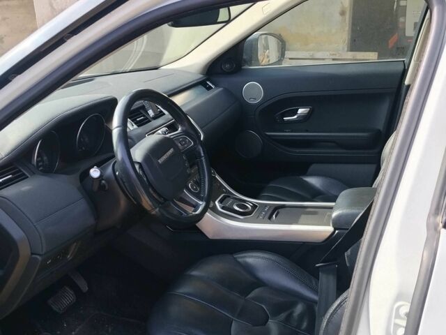 Білий Ленд Ровер Рендж Ровер Евок, об'ємом двигуна 2.2 л та пробігом 134 тис. км за 13500 $, фото 8 на Automoto.ua