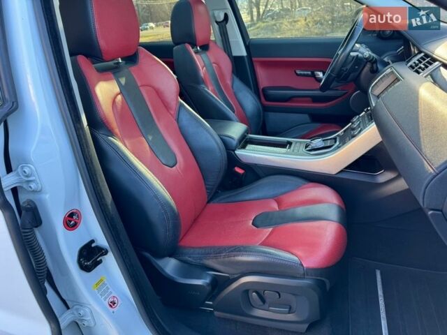 Белый Ленд Ровер Рендж Ровер Эвок, объемом двигателя 2 л и пробегом 135 тыс. км за 15500 $, фото 30 на Automoto.ua