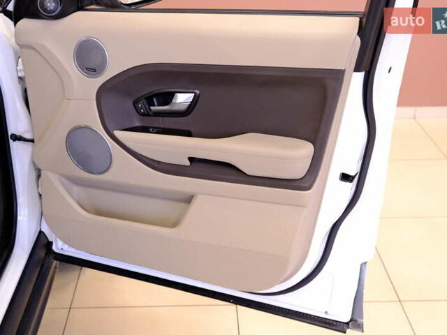 Білий Ленд Ровер Рендж Ровер Евок, об'ємом двигуна 2 л та пробігом 127 тис. км за 14900 $, фото 40 на Automoto.ua