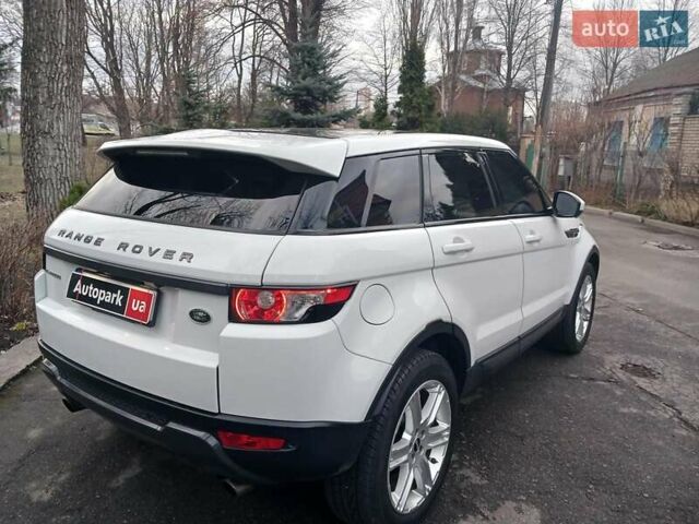 Білий Ленд Ровер Рендж Ровер Евок, об'ємом двигуна 2 л та пробігом 128 тис. км за 16990 $, фото 4 на Automoto.ua