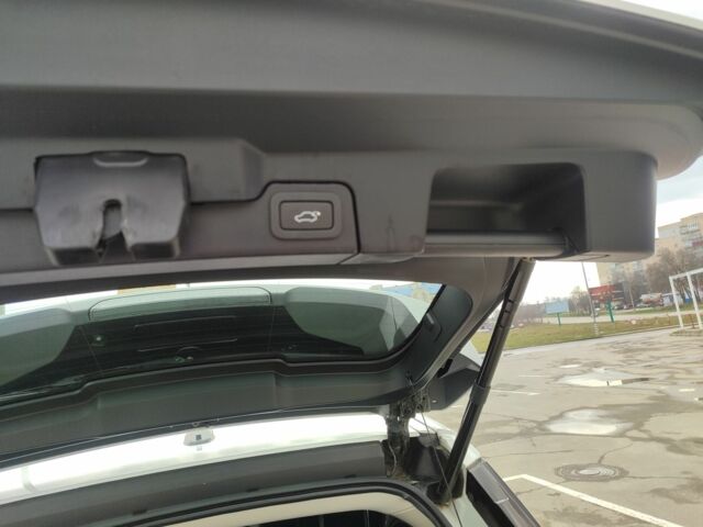 Білий Ленд Ровер Рендж Ровер Евок, об'ємом двигуна 2.2 л та пробігом 134 тис. км за 16990 $, фото 7 на Automoto.ua