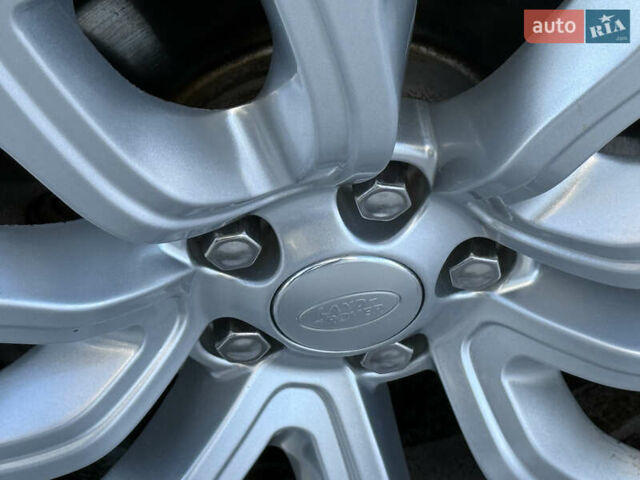 Белый Ленд Ровер Рендж Ровер Эвок, объемом двигателя 2.2 л и пробегом 115 тыс. км за 18999 $, фото 30 на Automoto.ua