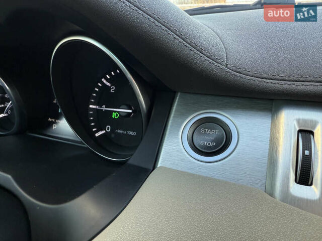 Белый Ленд Ровер Рендж Ровер Эвок, объемом двигателя 2.2 л и пробегом 115 тыс. км за 18999 $, фото 77 на Automoto.ua