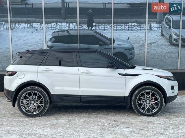 Белый Ленд Ровер Рендж Ровер Эвок, объемом двигателя 2 л и пробегом 125 тыс. км за 17900 $, фото 1 на Automoto.ua