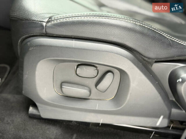 Білий Ленд Ровер Рендж Ровер Евок, об'ємом двигуна 0 л та пробігом 133 тис. км за 19999 $, фото 20 на Automoto.ua