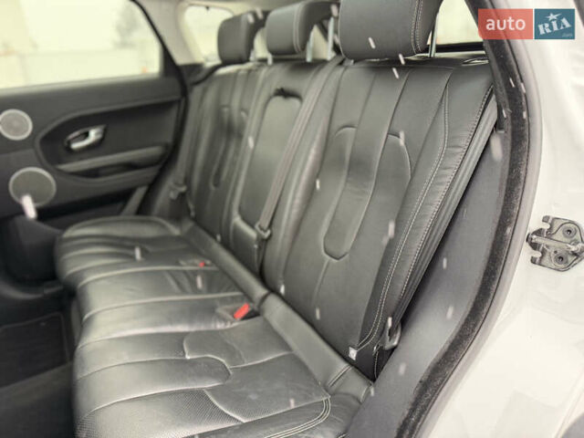 Білий Ленд Ровер Рендж Ровер Евок, об'ємом двигуна 0 л та пробігом 133 тис. км за 19999 $, фото 22 на Automoto.ua