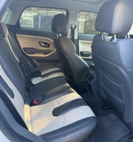 Білий Ленд Ровер Рендж Ровер Евок, об'ємом двигуна 2.18 л та пробігом 113 тис. км за 19999 $, фото 9 на Automoto.ua