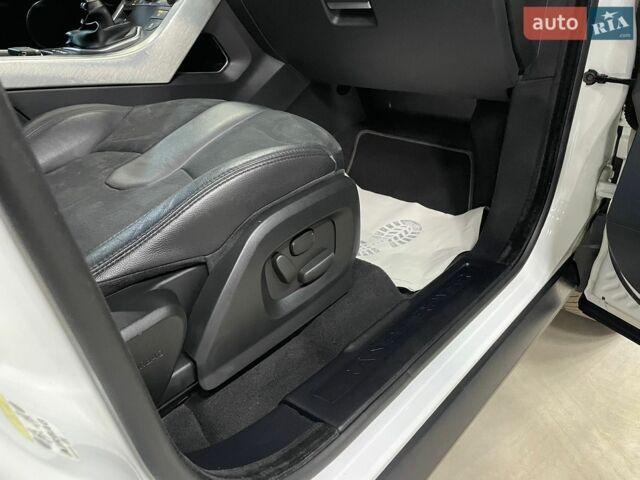 Білий Ленд Ровер Рендж Ровер Евок, об'ємом двигуна 2.18 л та пробігом 260 тис. км за 15900 $, фото 41 на Automoto.ua