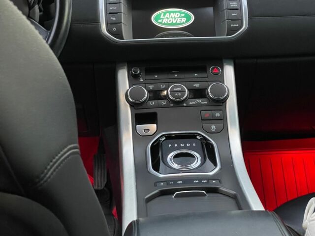 Білий Ленд Ровер Рендж Ровер Евок, об'ємом двигуна 2 л та пробігом 111 тис. км за 15999 $, фото 5 на Automoto.ua