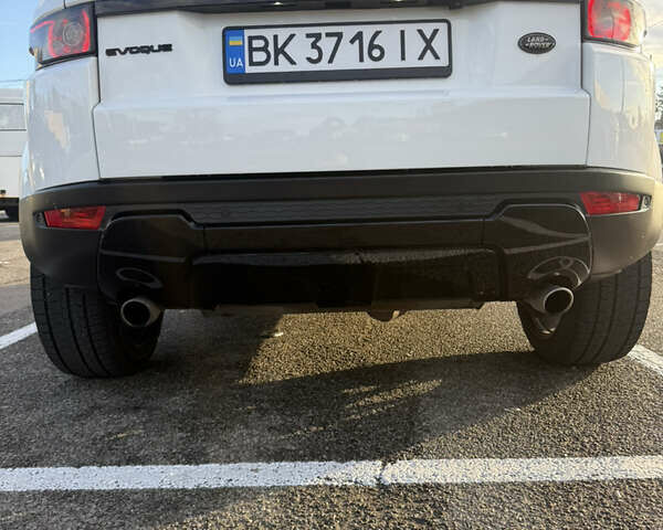 Ленд Ровер Рендж Ровер Эвок 2014 в Петропавлівська Борщагівка на Automoto.ua Белый Ленд Ровер Рендж Ровер Эвок, объемом двигателя 2 л и пробегом 119 тыс. км за 19500 $, фото 4 на Automoto.ua