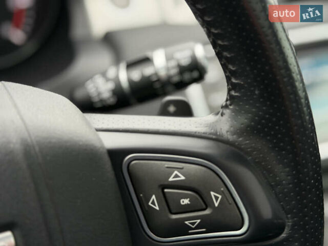 Білий Ленд Ровер Рендж Ровер Евок, об'ємом двигуна 0 л та пробігом 133 тис. км за 19999 $, фото 17 на Automoto.ua