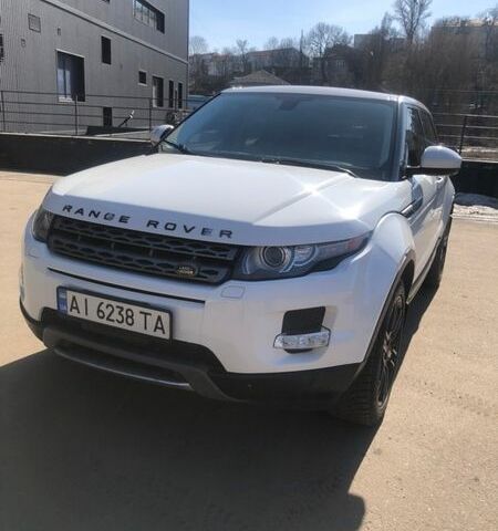 Белый Ленд Ровер Рендж Ровер Эвок, объемом двигателя 2 л и пробегом 245 тыс. км за 16300 $, фото 1 на Automoto.ua