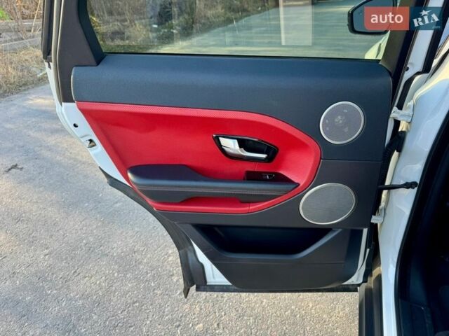 Белый Ленд Ровер Рендж Ровер Эвок, объемом двигателя 2 л и пробегом 135 тыс. км за 15500 $, фото 16 на Automoto.ua