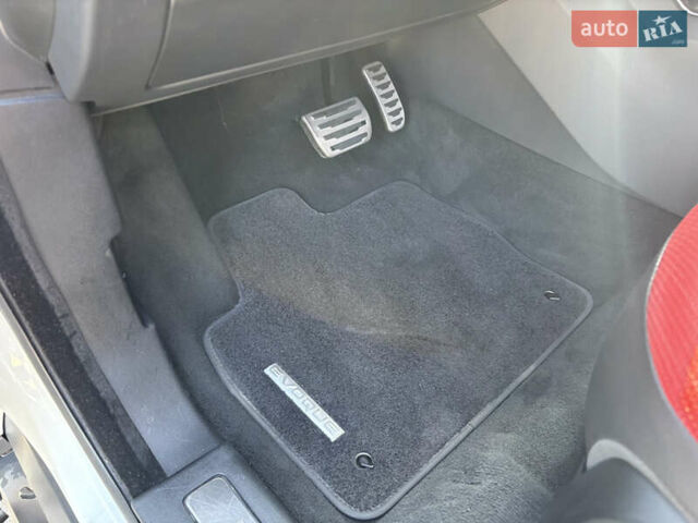 Белый Ленд Ровер Рендж Ровер Эвок, объемом двигателя 2.18 л и пробегом 144 тыс. км за 20900 $, фото 12 на Automoto.ua