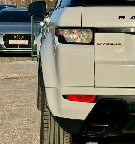 Белый Ленд Ровер Рендж Ровер Эвок, объемом двигателя 2 л и пробегом 135 тыс. км за 15500 $, фото 83 на Automoto.ua