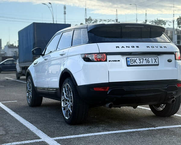 Ленд Ровер Рендж Ровер Эвок 2014 в Петропавлівська Борщагівка на Automoto.ua Белый Ленд Ровер Рендж Ровер Эвок, объемом двигателя 2 л и пробегом 119 тыс. км за 19500 $, фото 16 на Automoto.ua
