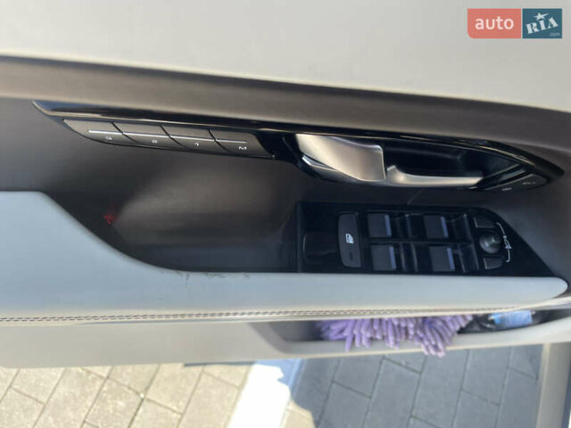 Білий Ленд Ровер Рендж Ровер Евок, об'ємом двигуна 2.18 л та пробігом 152 тис. км за 21000 $, фото 20 на Automoto.ua