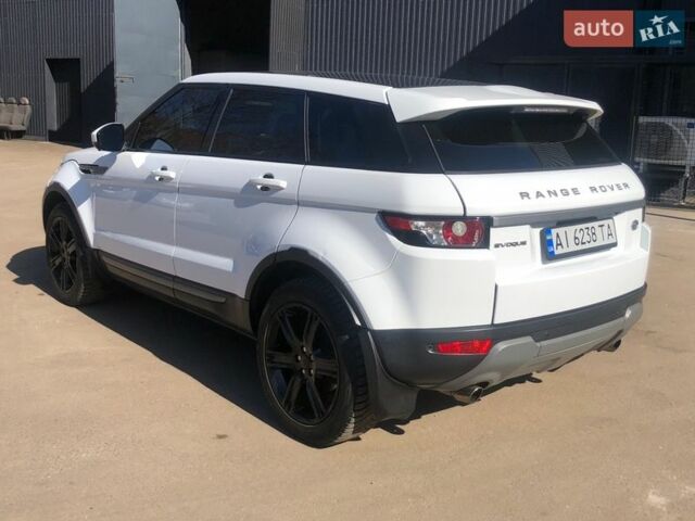 Белый Ленд Ровер Рендж Ровер Эвок, объемом двигателя 2 л и пробегом 245 тыс. км за 16300 $, фото 7 на Automoto.ua
