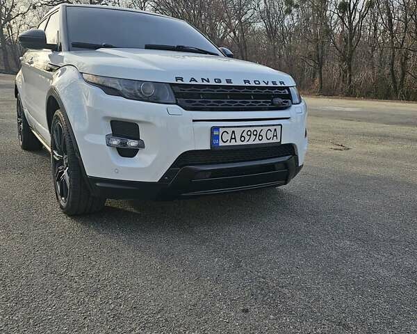 Білий Ленд Ровер Рендж Ровер Евок, об'ємом двигуна 2 л та пробігом 192 тис. км за 15500 $, фото 2 на Automoto.ua