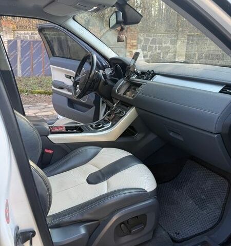 Білий Ленд Ровер Рендж Ровер Евок, об'ємом двигуна 2.18 л та пробігом 113 тис. км за 19999 $, фото 12 на Automoto.ua